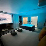 Avec Jacuzzi Sauna & Cinema - Nid D'angers *