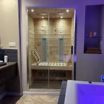 Avec Jacuzzi Sauna & Cinema - Nid D'angers * Angers