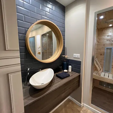 Avec Jacuzzi Sauna & Cinema - Nid D'angers Angers