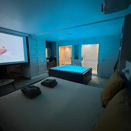 Apartament Avec Jacuzzi Sauna & Cinema - Nid D'angers Angers
